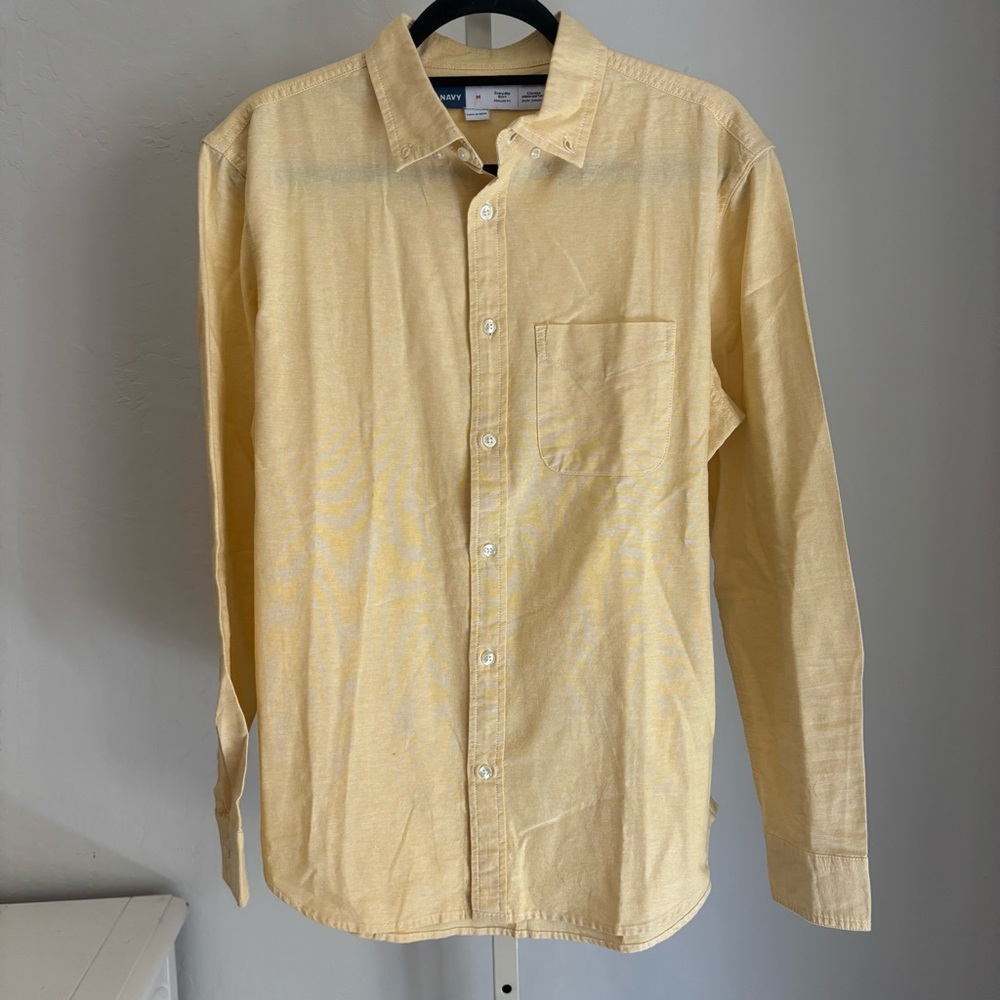 Old Navy Yellow Cotton Button Front Everyday Collared Shirt, Medium